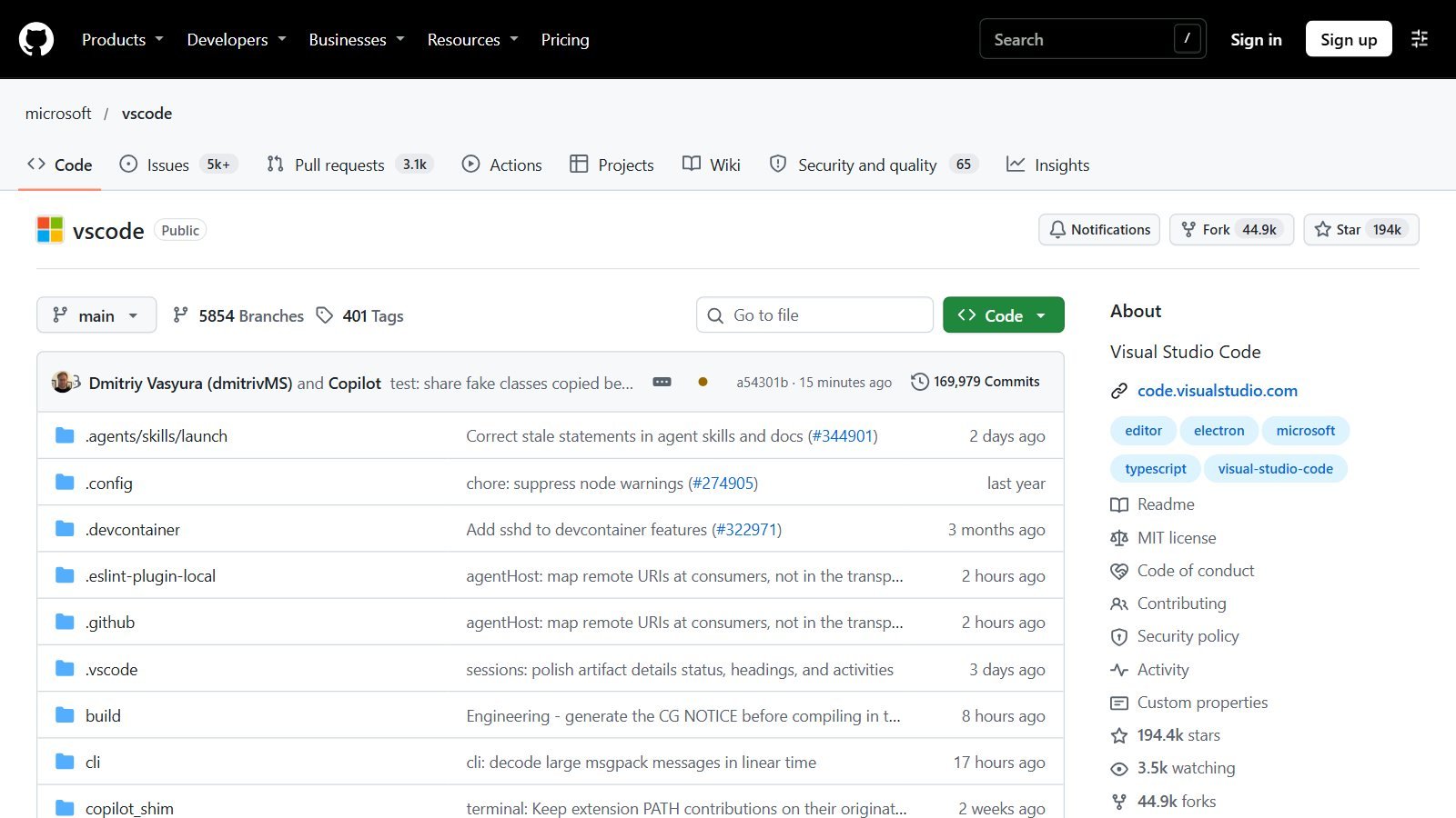 صفحة مشروع VS Code على GitHub وتظهر فيها أعداد النجوم والنسخ